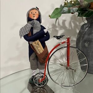 Byers Choice caroler